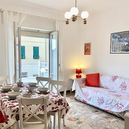 Casa Vacanza! A 50M Dal Mare! Bordighera Buitenkant foto