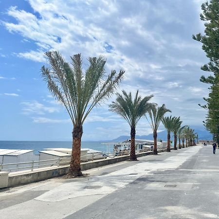 Casa Vacanza! A 50M Dal Mare! Bordighera Buitenkant foto