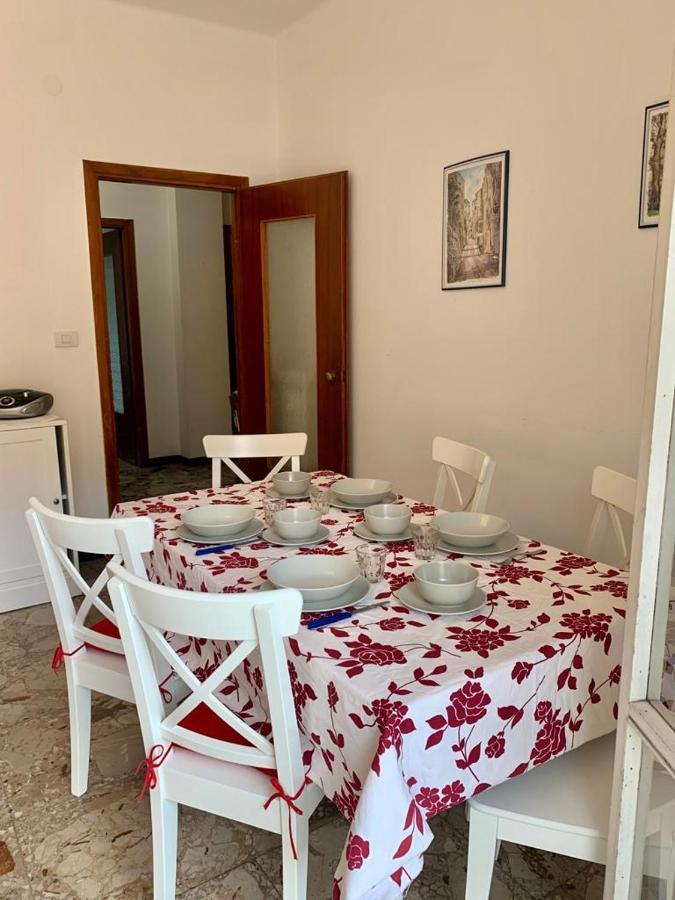 Casa Vacanza! A 50M Dal Mare! Bordighera Buitenkant foto